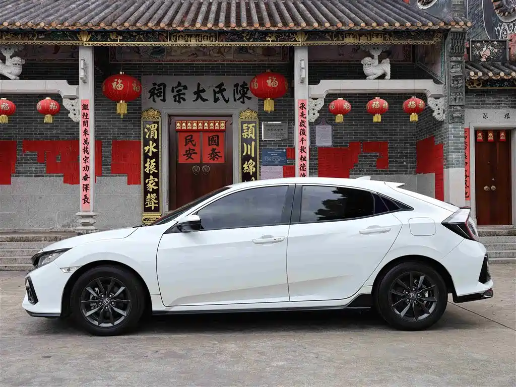 Honda Civic — фото 10