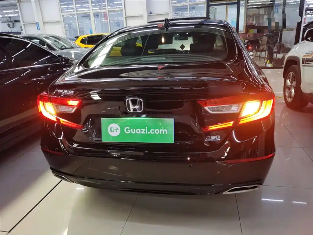 Honda Accord — фото 6