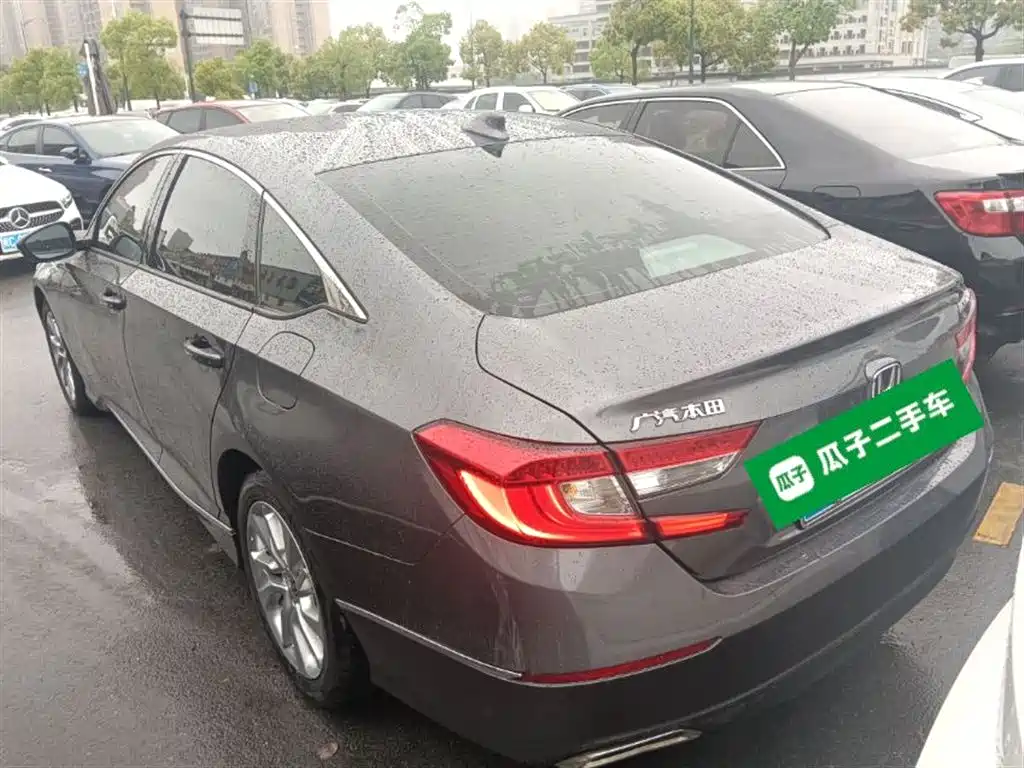 Honda Accord — фото 5