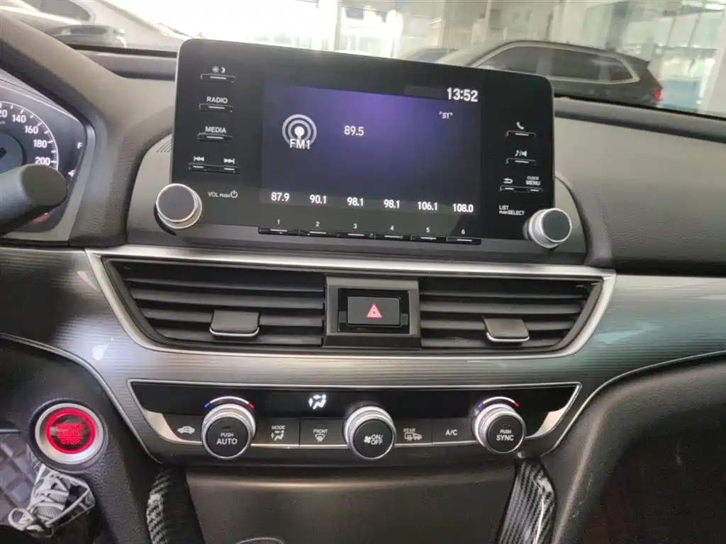 Honda Accord — фото 13
