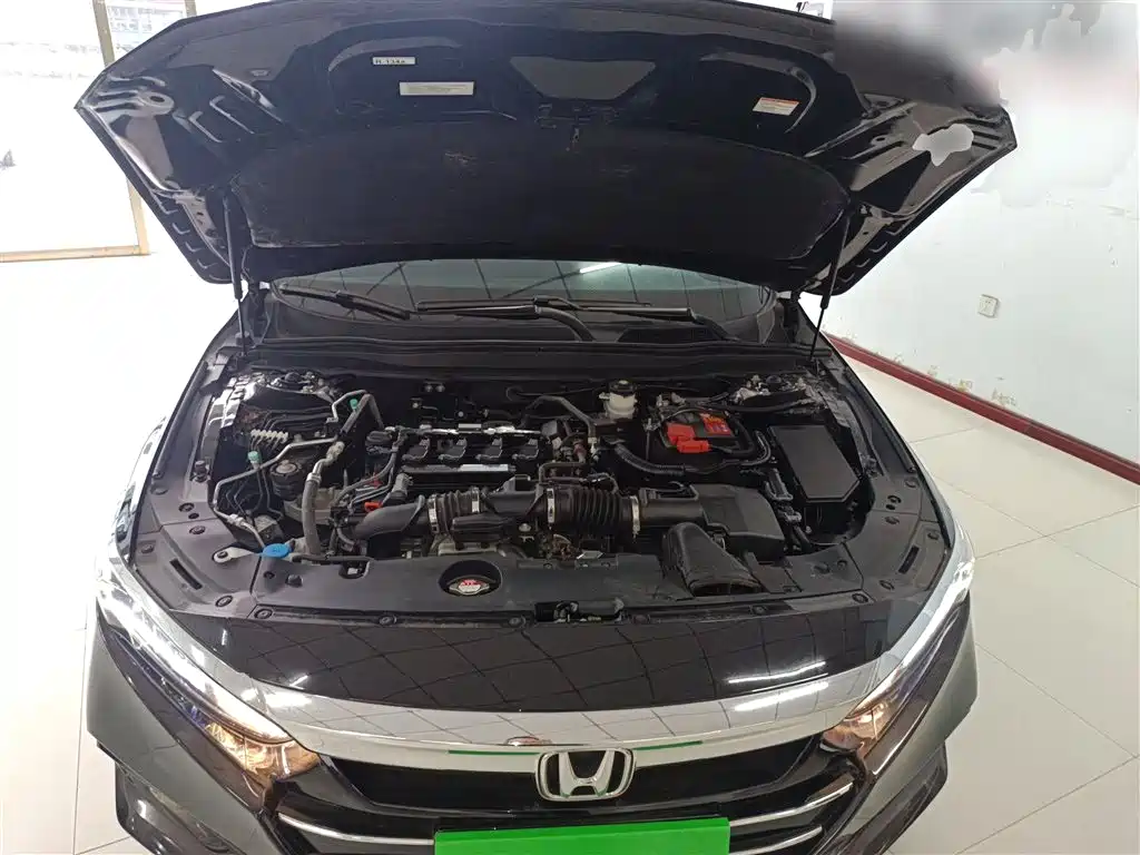 Honda Accord — фото 20