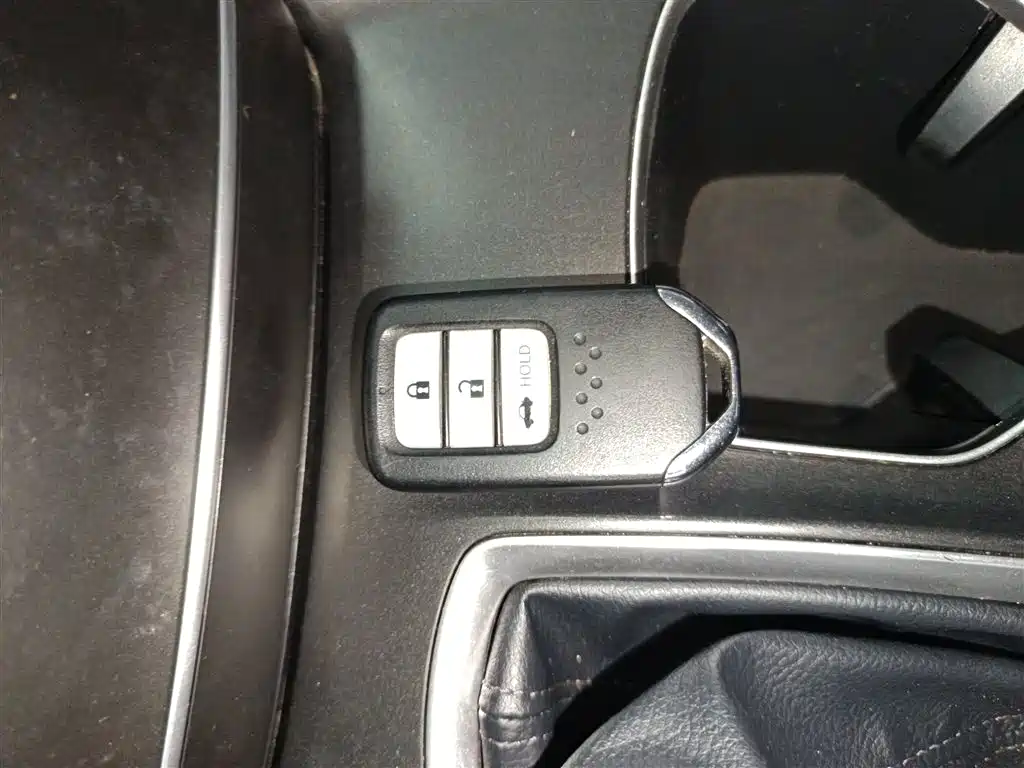 Honda Accord — фото 9