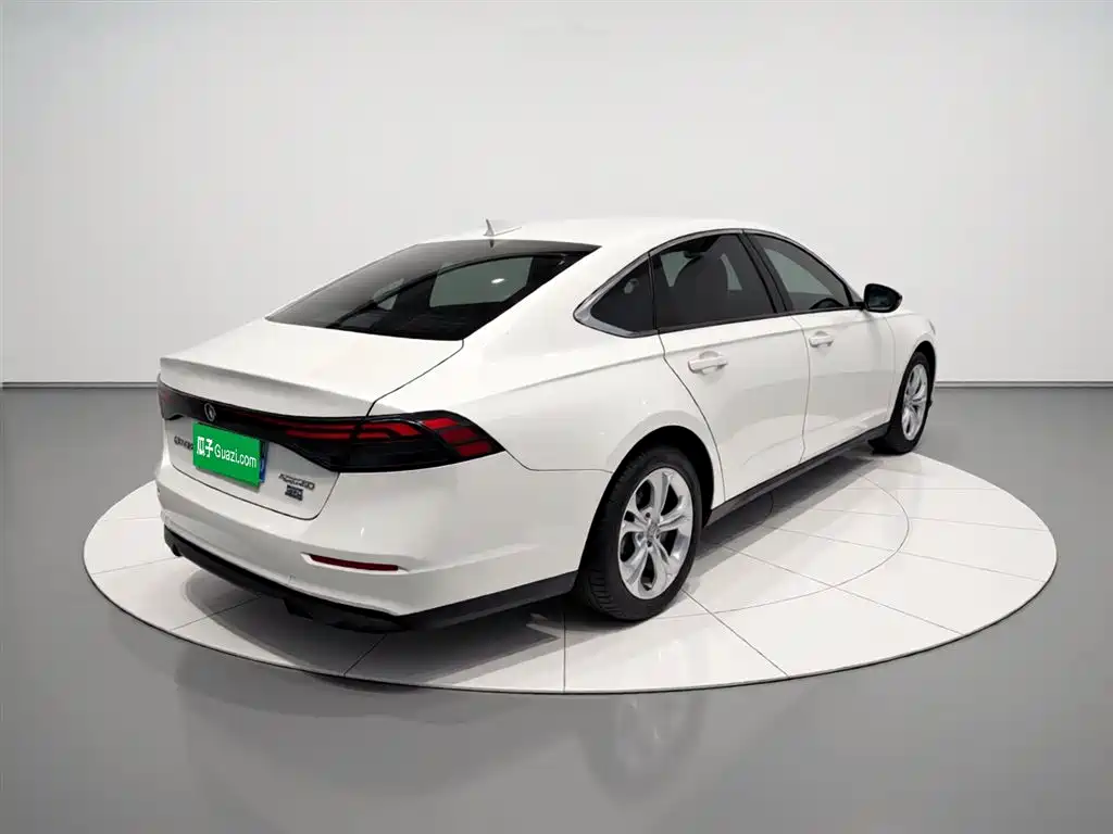 Honda Accord — фото 7
