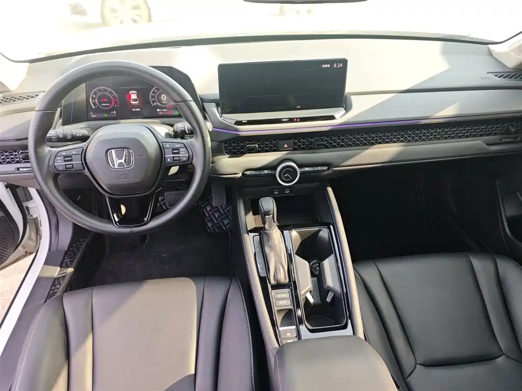 Honda Accord — фото 10
