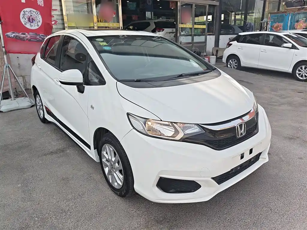 Honda Fit — фото 4