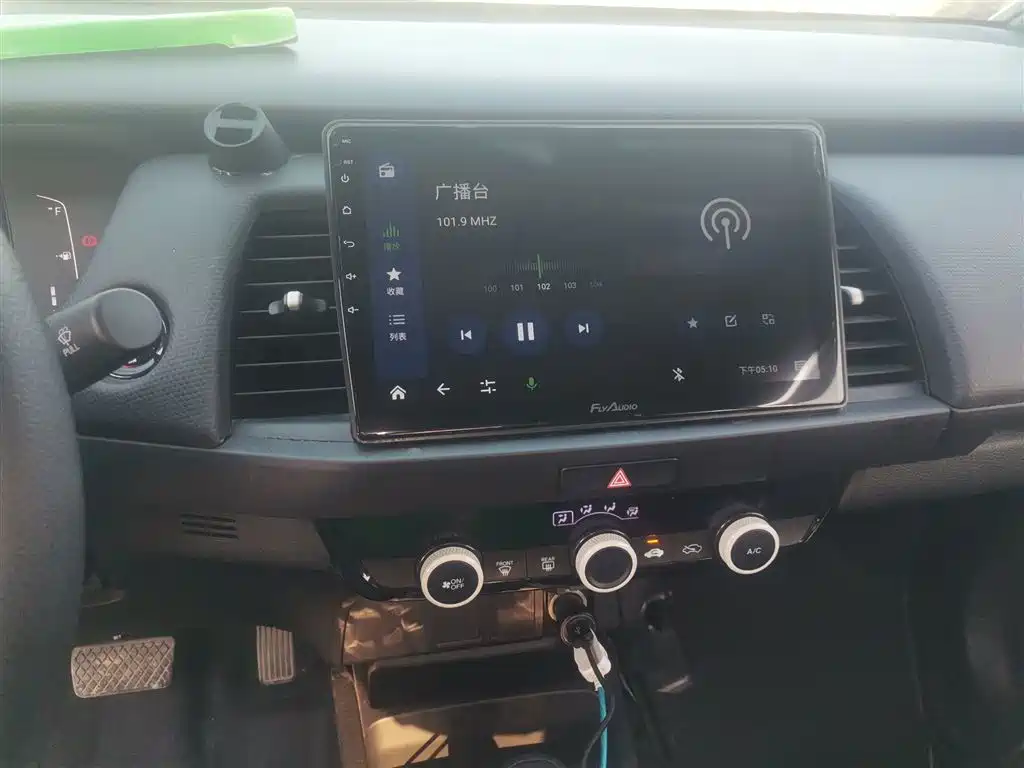 Honda Fit — фото 13