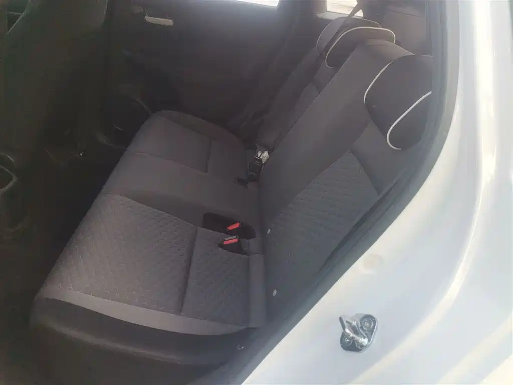 Honda Fit — фото 17