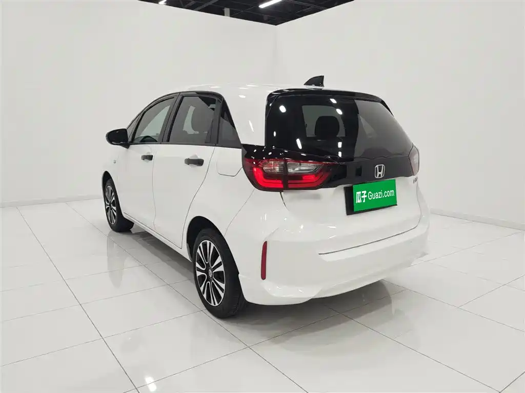 Honda Fit — фото 5