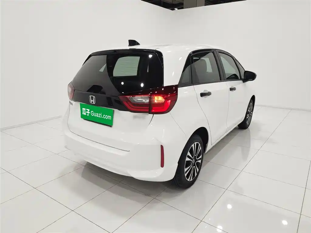 Honda Fit — фото 7