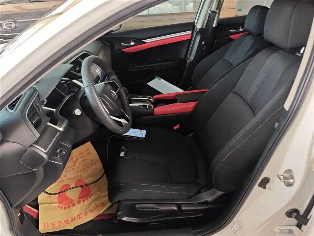 Honda Civic — фото 15