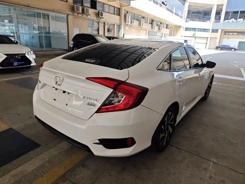 Honda Civic — фото 7