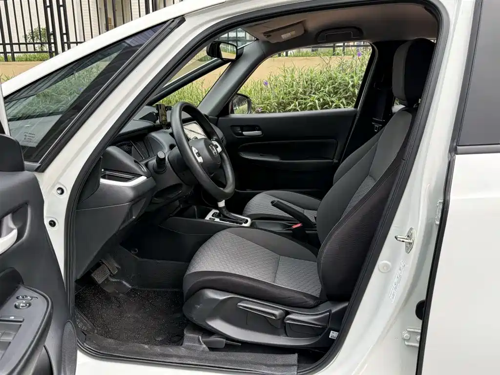 Honda Fit — фото 11