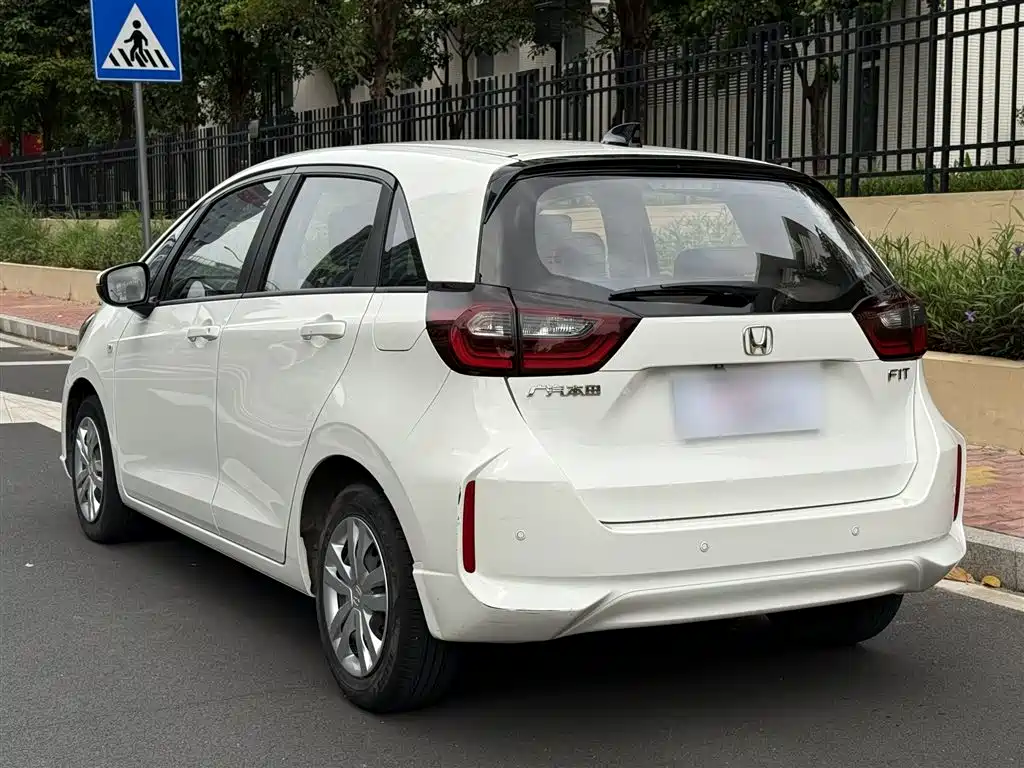 Honda Fit — фото 24