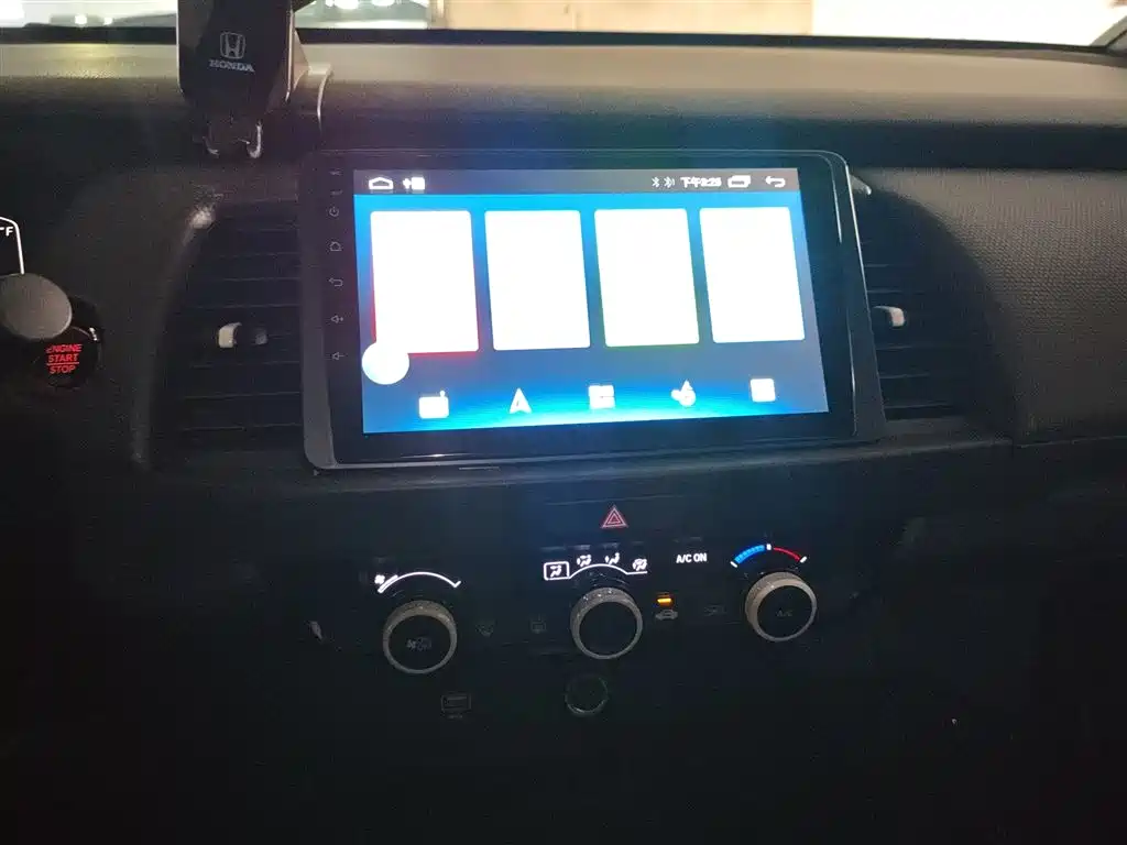Honda Fit — фото 5