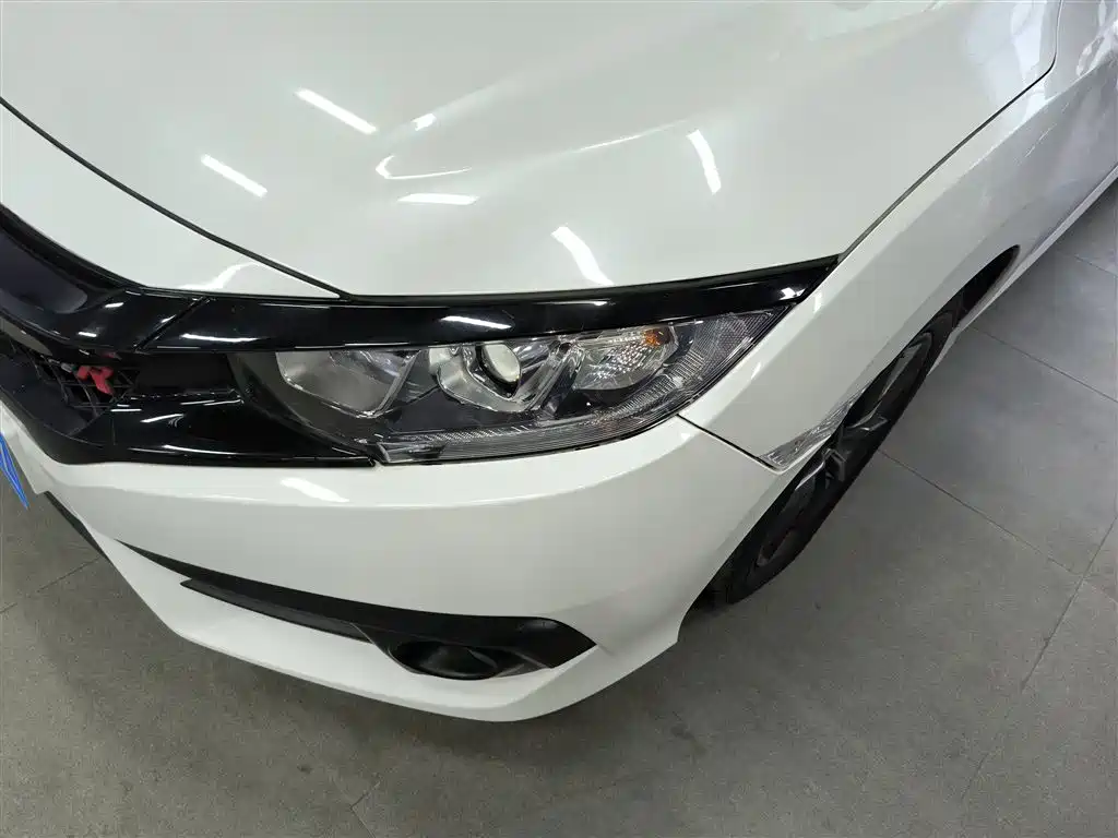 Honda Civic — фото 18