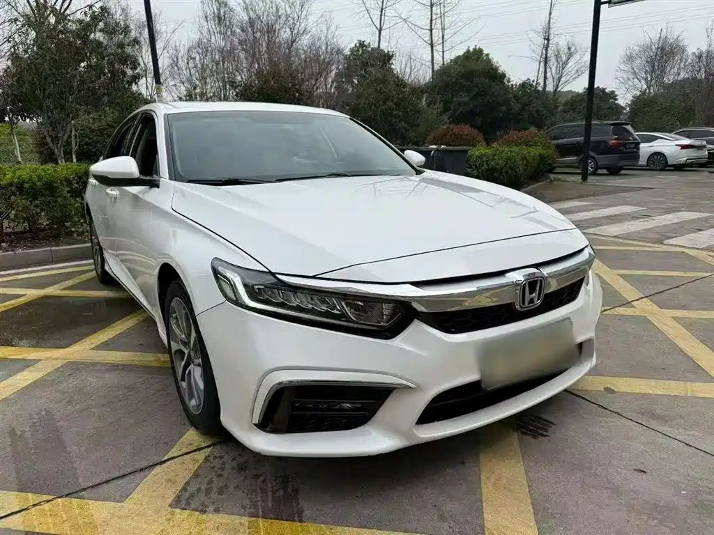 Honda Inspire — фото 11