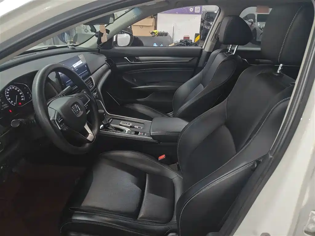 Honda Inspire — фото 14