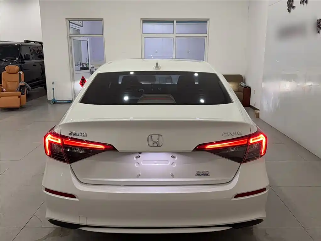 Honda Civic — фото 4
