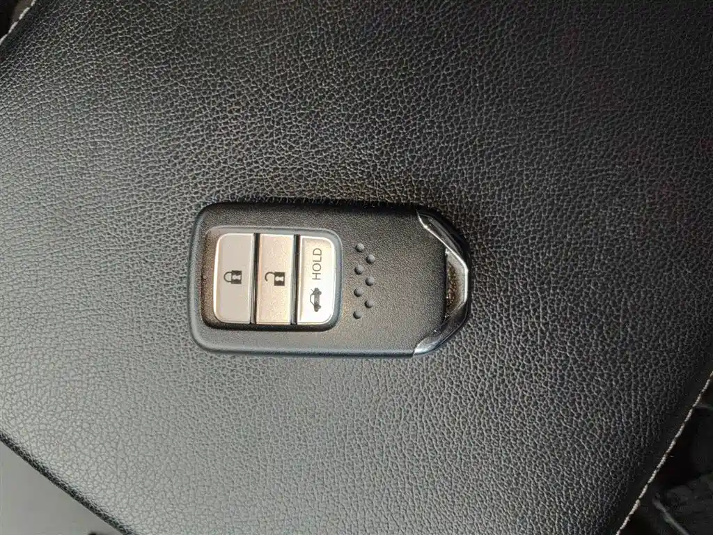 Honda Accord — фото 17