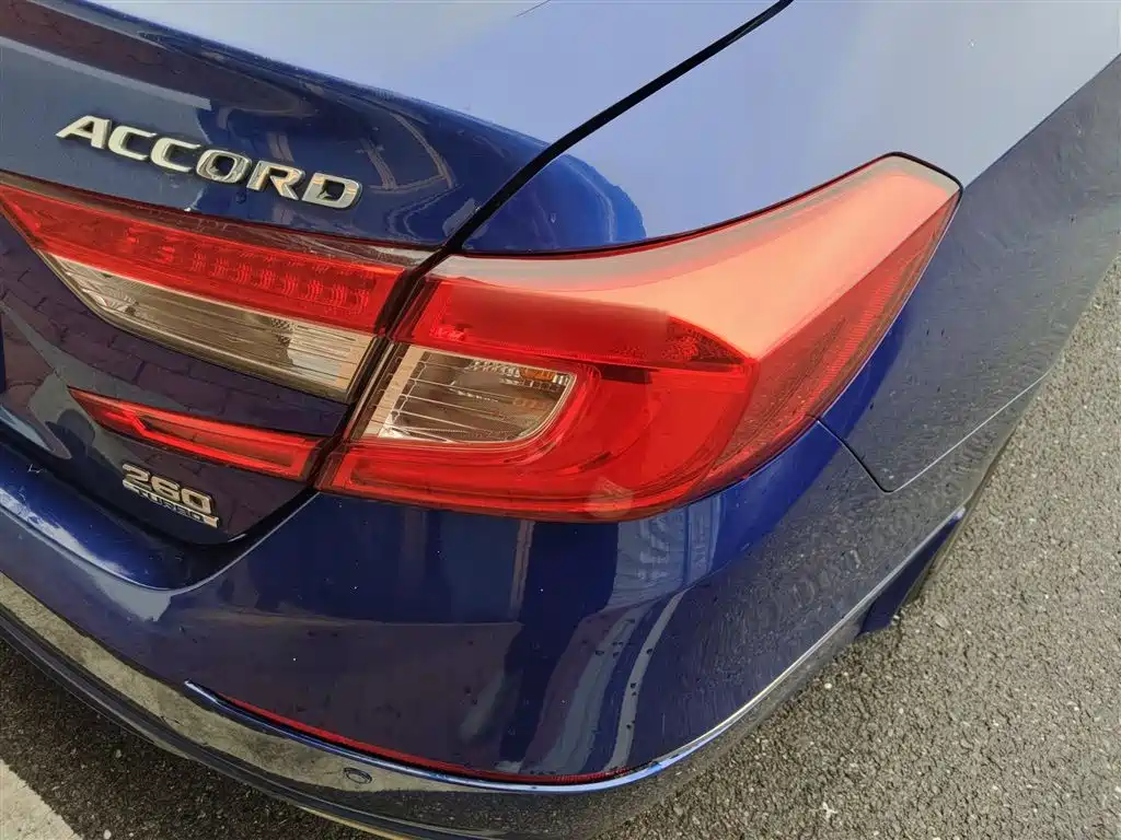 Honda Accord — фото 24