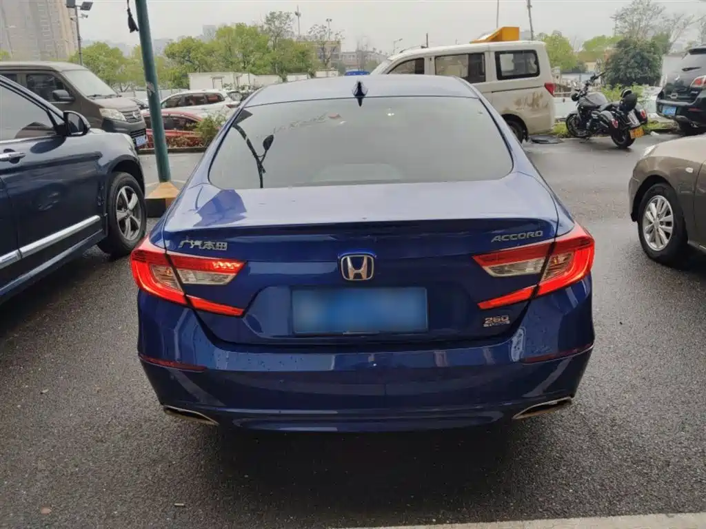 Honda Accord — фото 4