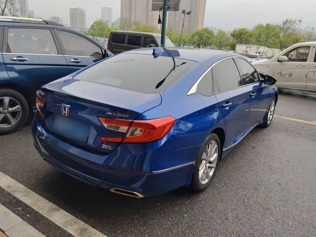 Honda Accord — фото 5