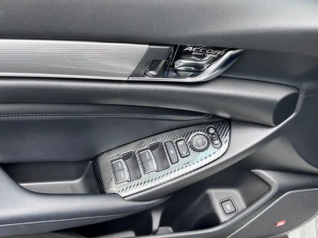 Honda Accord — фото 19