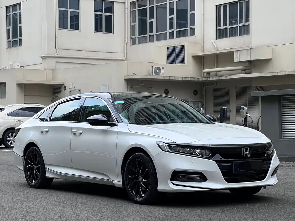 Honda Accord — фото 3