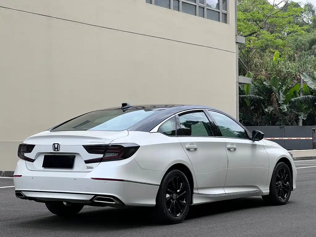 Honda Accord — фото 5
