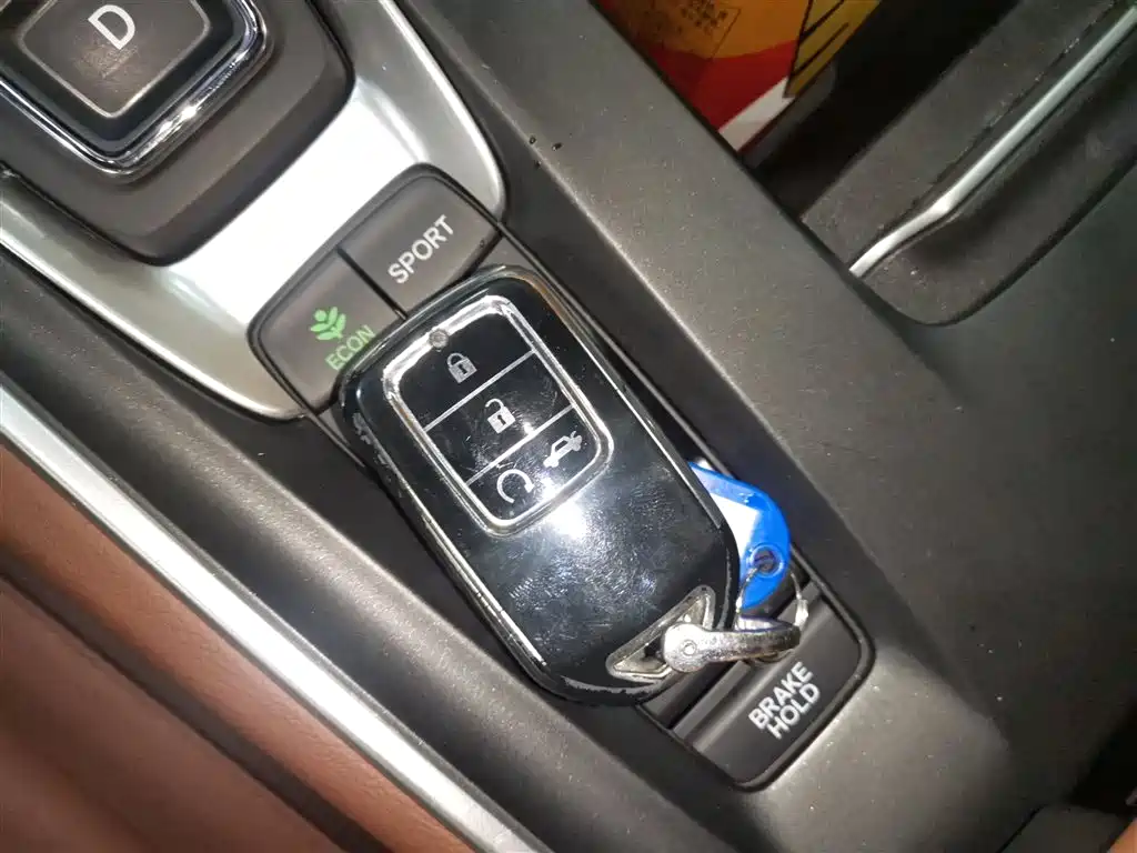 Honda Inspire — фото 17
