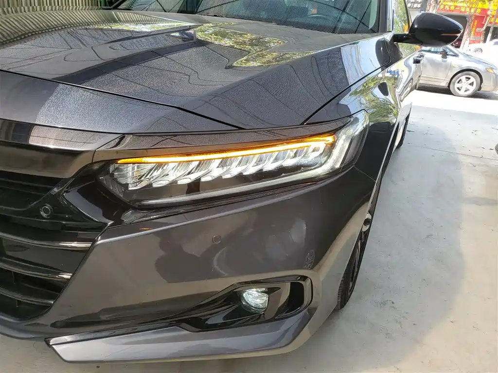 Honda Accord — фото 18