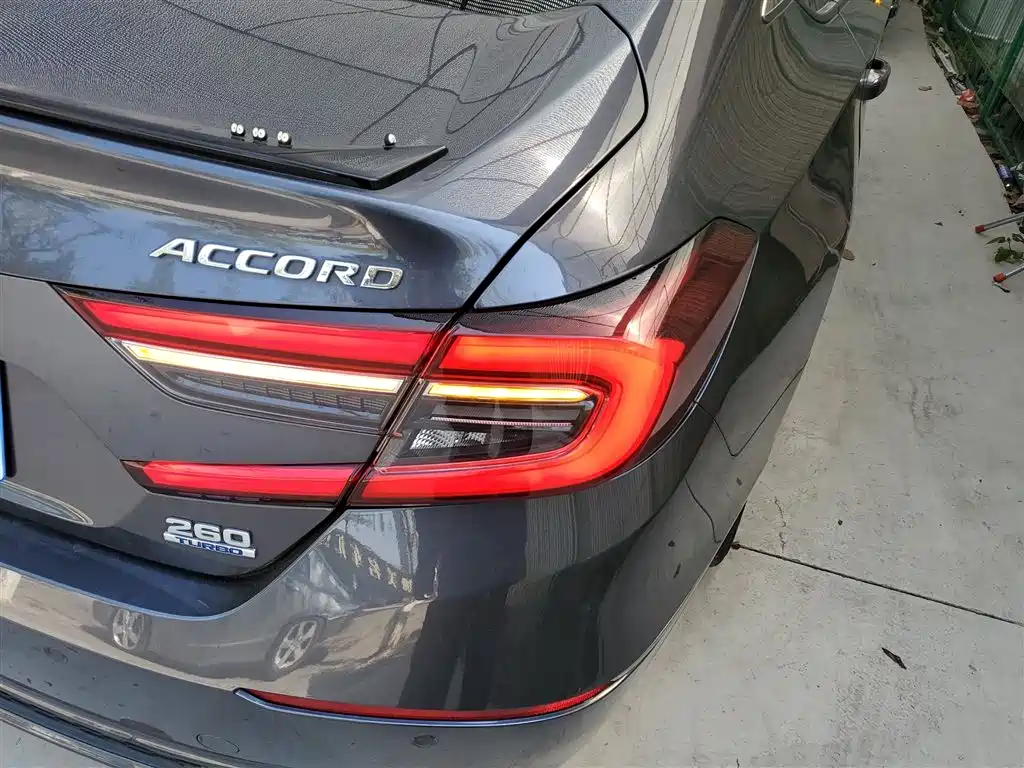 Honda Accord — фото 24
