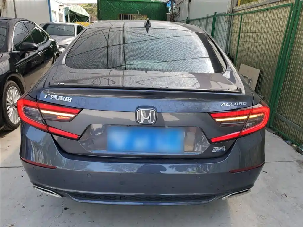 Honda Accord — фото 4