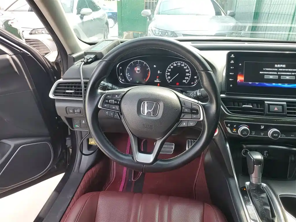 Honda Accord — фото 7