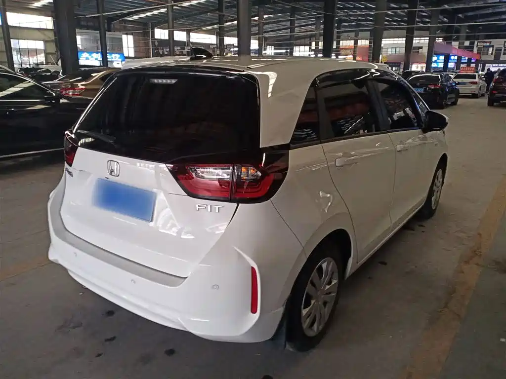 Honda Fit — фото 7