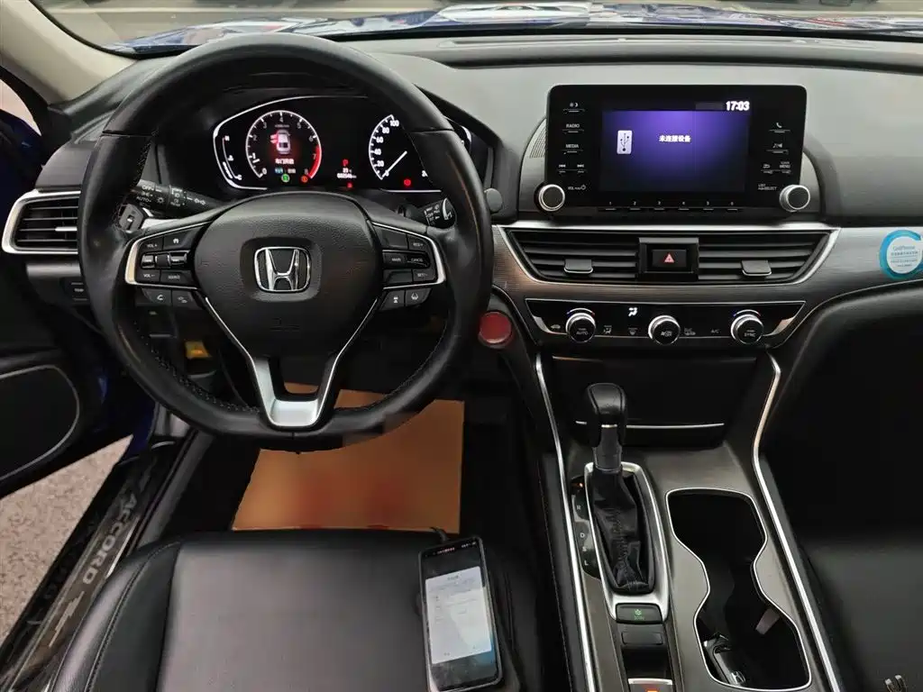 Honda Accord — фото 6