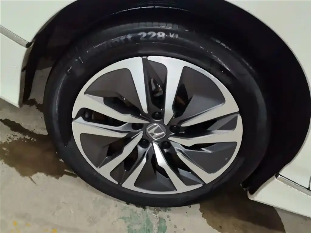 Honda Inspire — фото 22