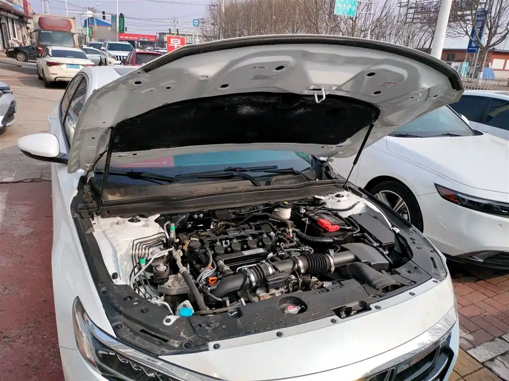 Honda Accord — фото 20