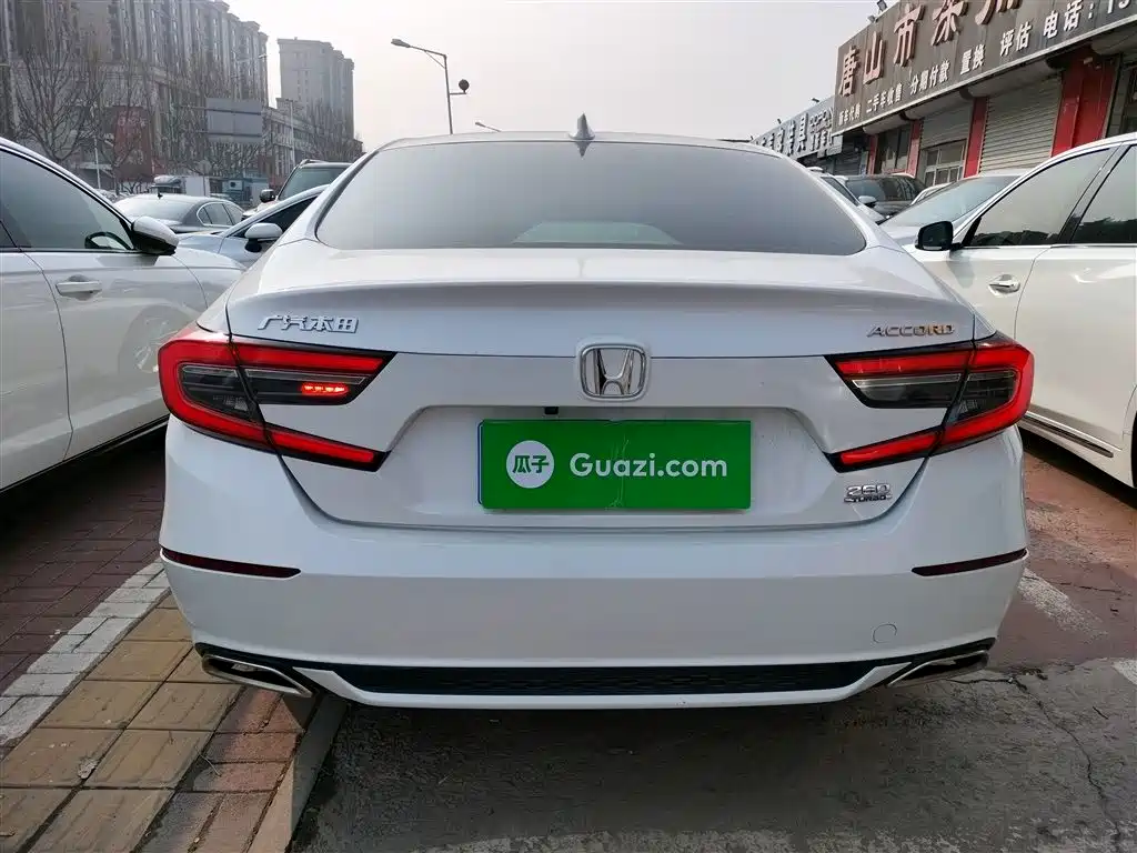 Honda Accord — фото 6