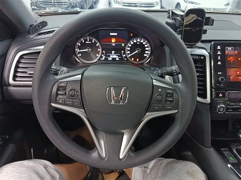 Honda UR-V — фото 11