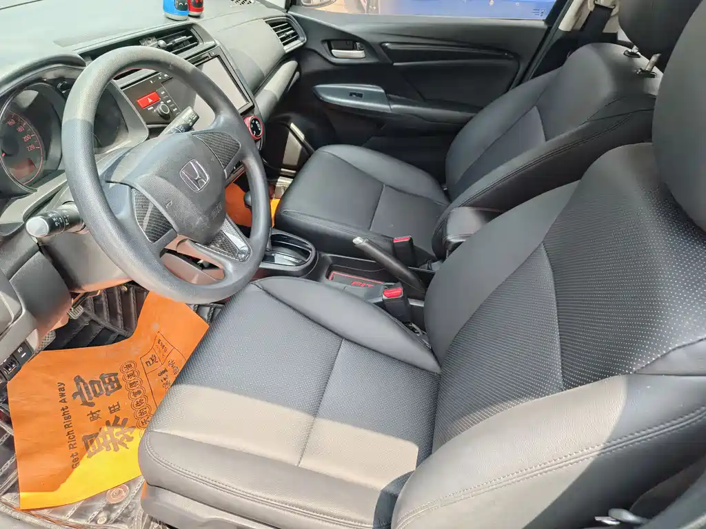 Honda Fit — фото 13