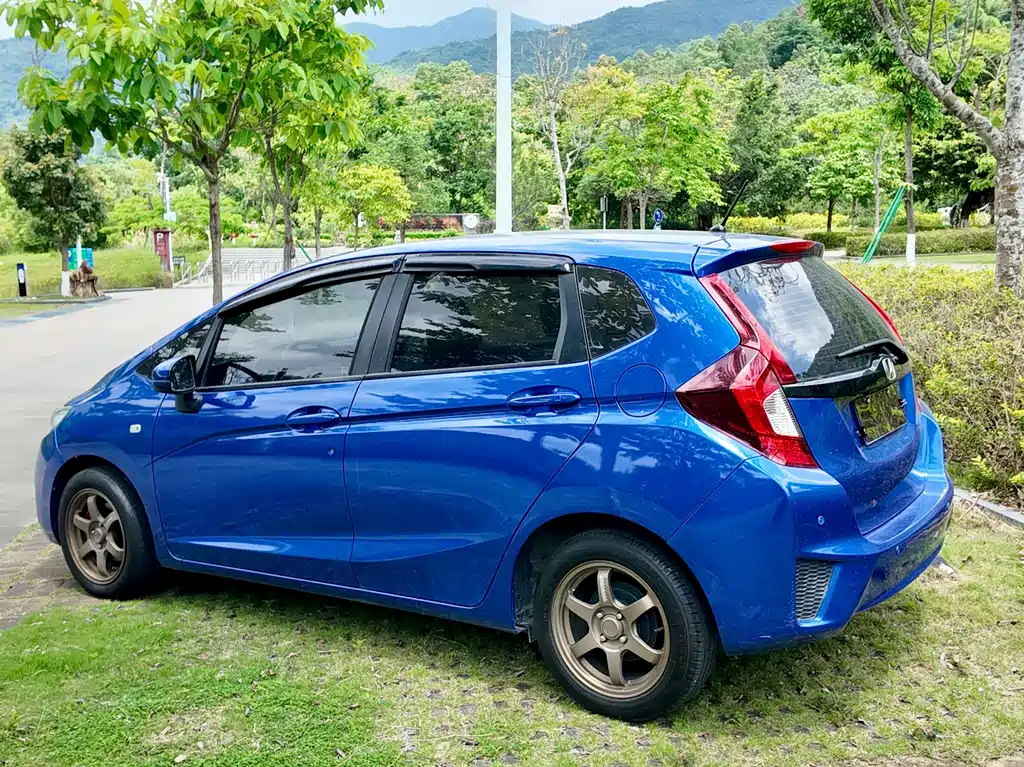 Honda Fit — фото 25
