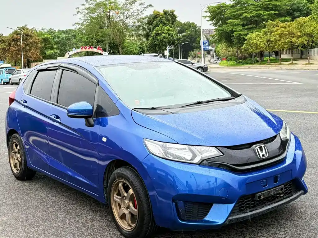 Honda Fit — фото 4