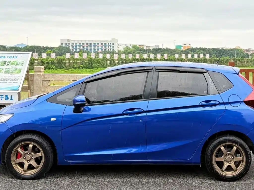 Honda Fit — фото 6