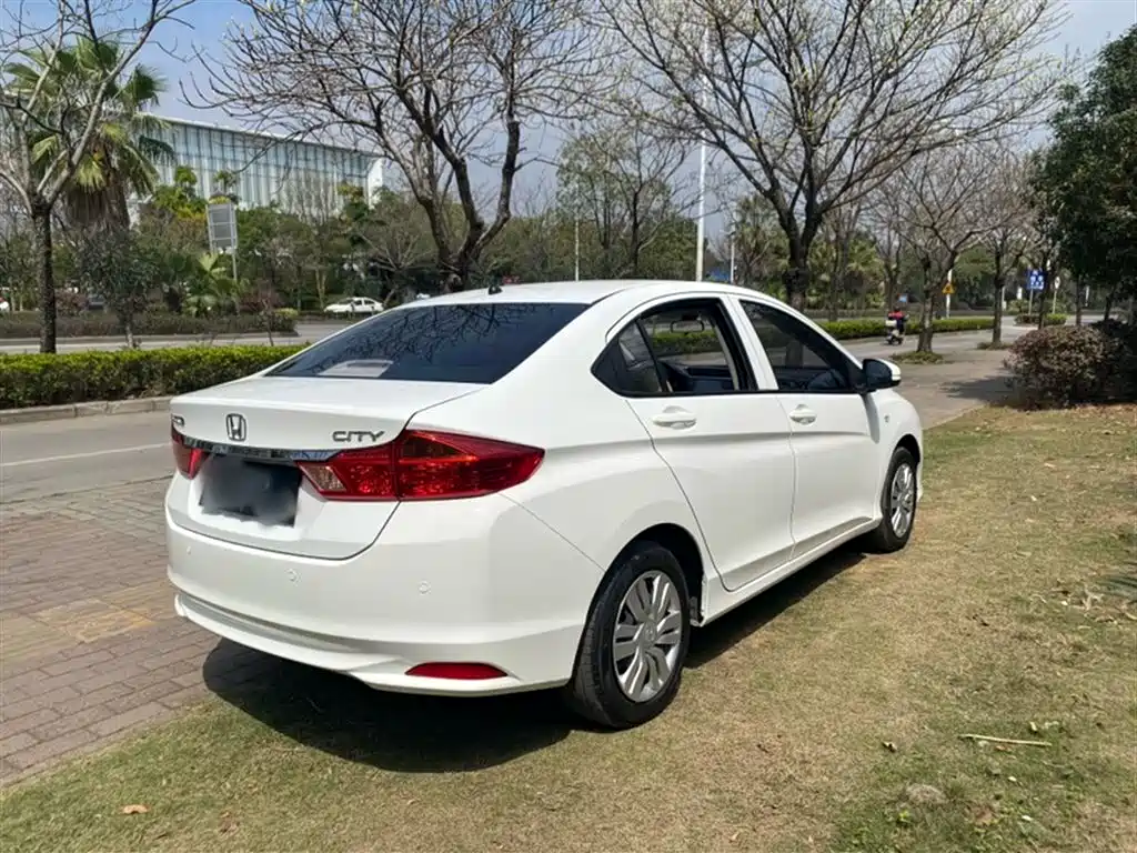 Honda City — фото 9