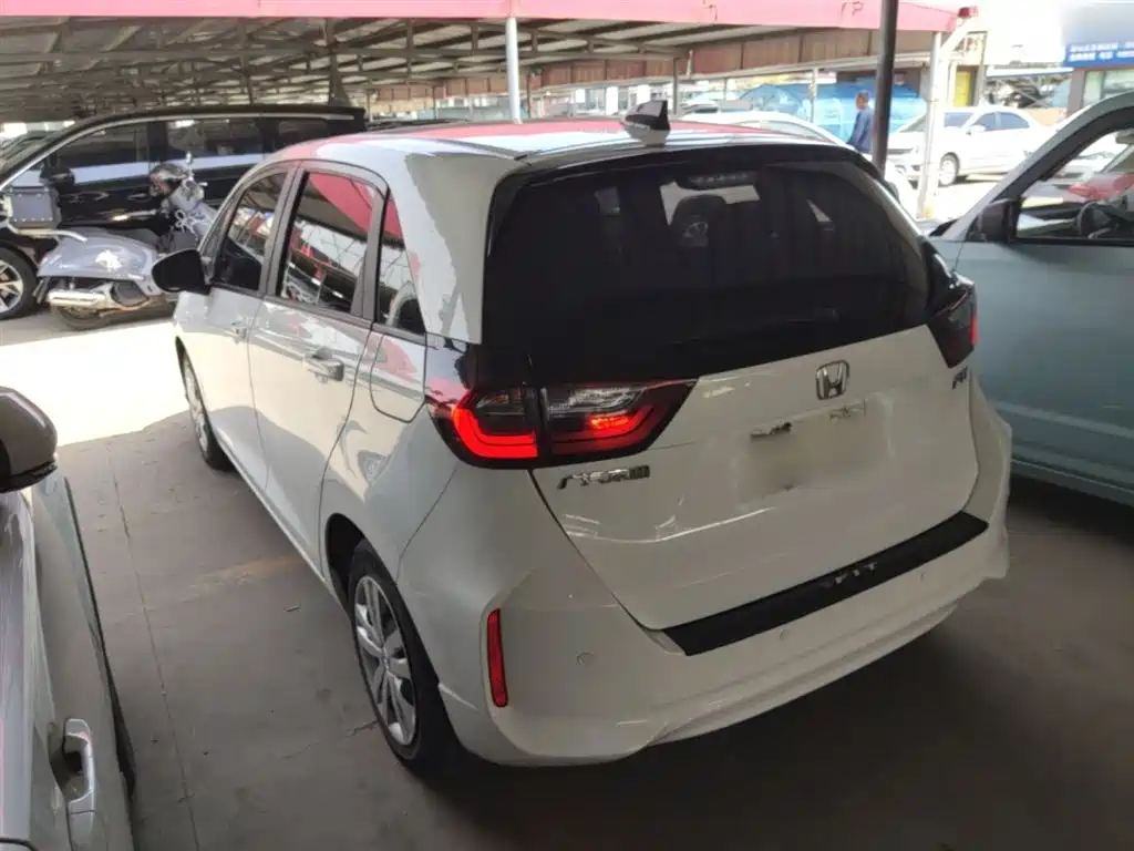 Honda Fit — фото 5