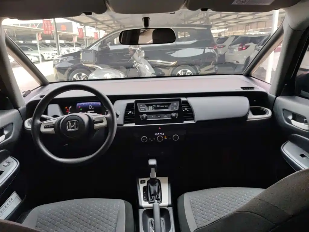Honda Fit — фото 10