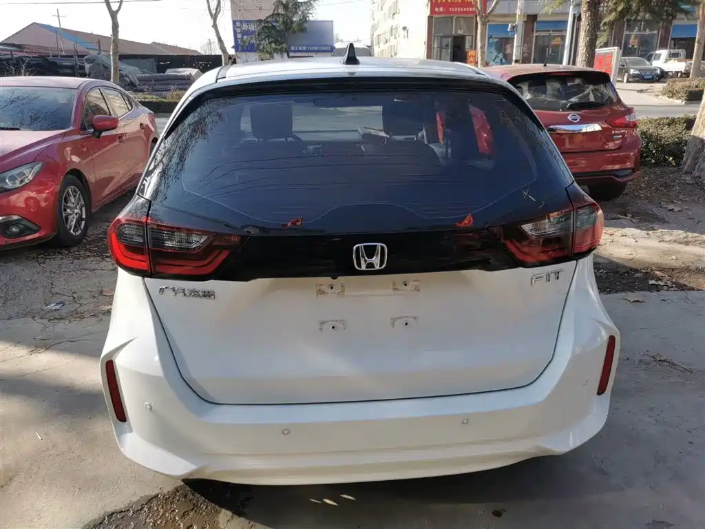 Honda Fit — фото 6
