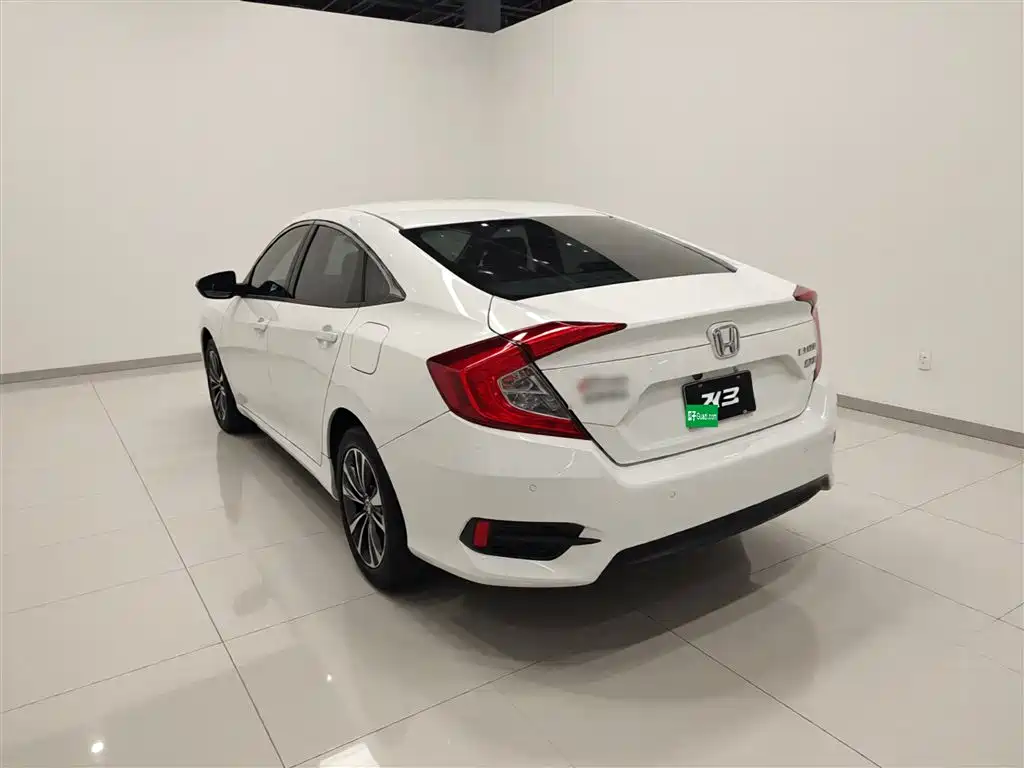 Honda Civic — фото 5