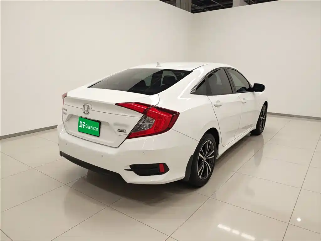 Honda Civic — фото 7
